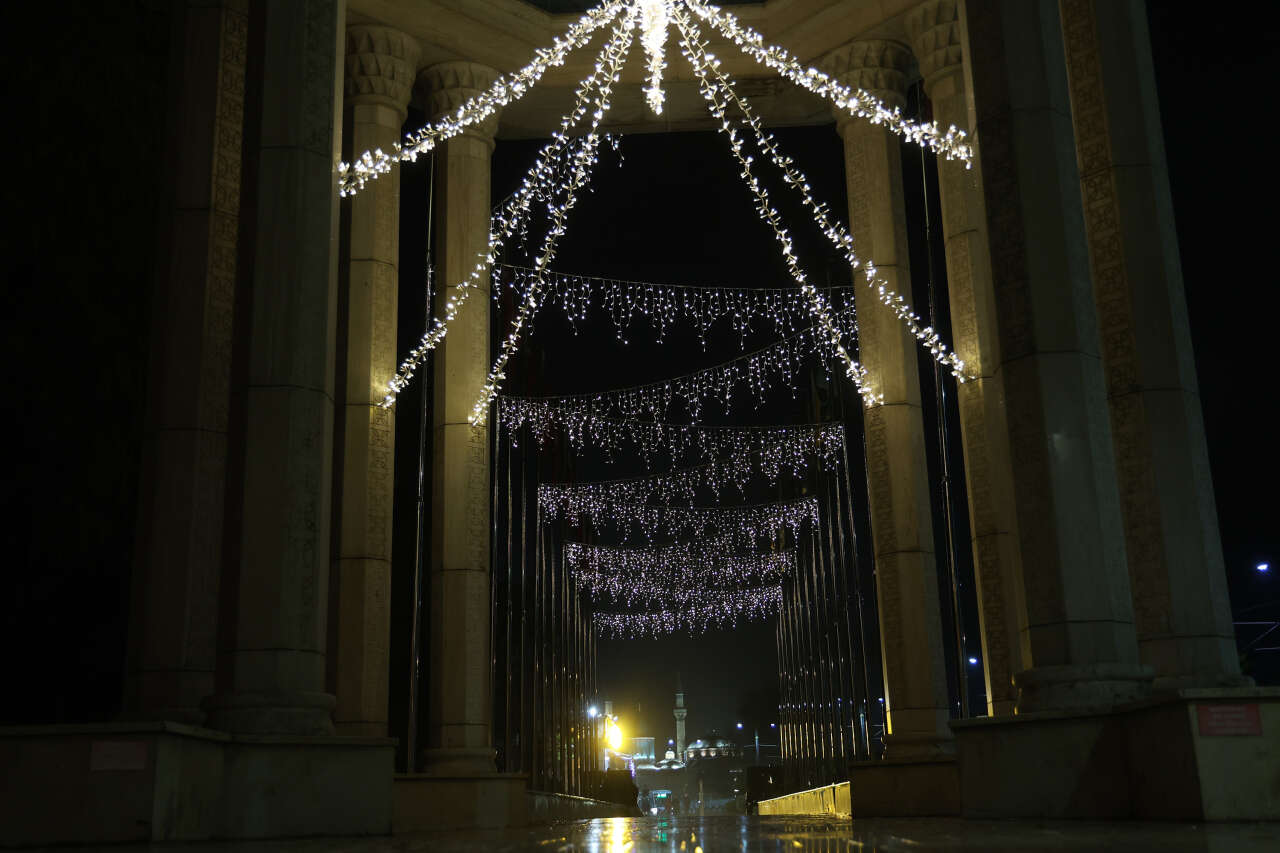 Şeb-i Arus için ışıklandırılan Konya sokaklarında görsel şölen oluştu 13